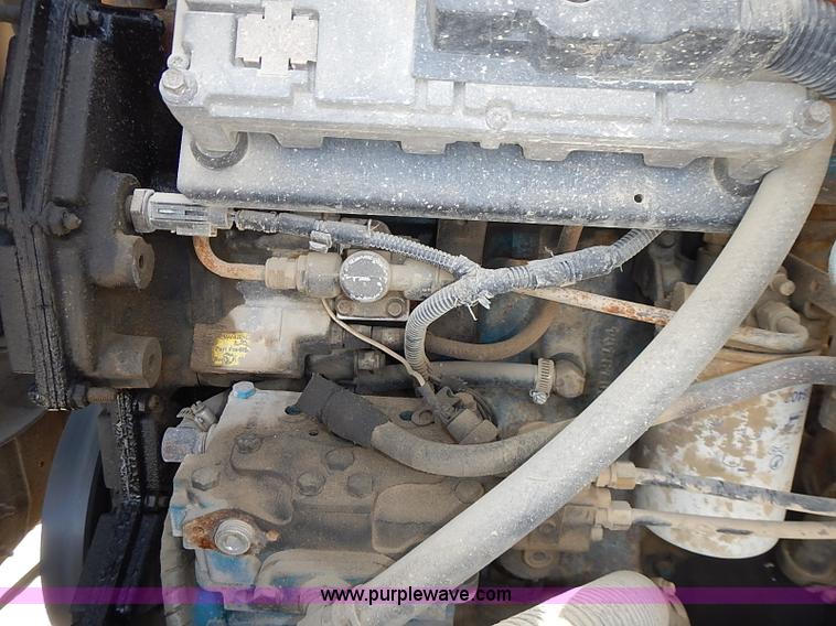 image for item J3197 2000 International F2554 truck cab and chassis