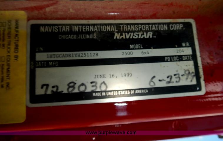 image for item J3197 2000 International F2554 truck cab and chassis