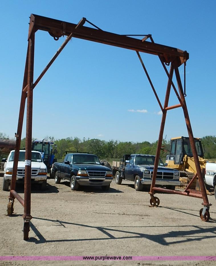 image for item J3198 A-frame shop hoist