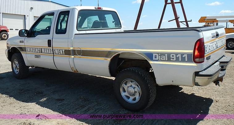 image for item J3200 2001 Ford F350 Super Duty XL pickup truck