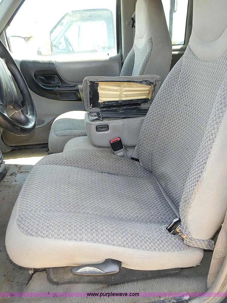 image for item J3202 1998 Ford Ranger XLT SuperCab pickup truck