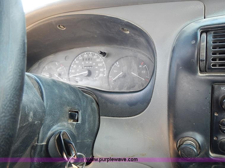 image for item J3202 1998 Ford Ranger XLT SuperCab pickup truck