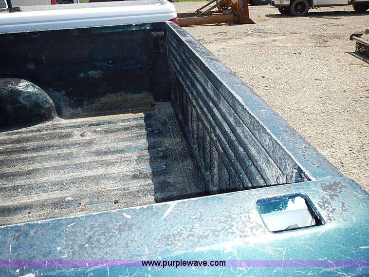 image for item J3202 1998 Ford Ranger XLT SuperCab pickup truck