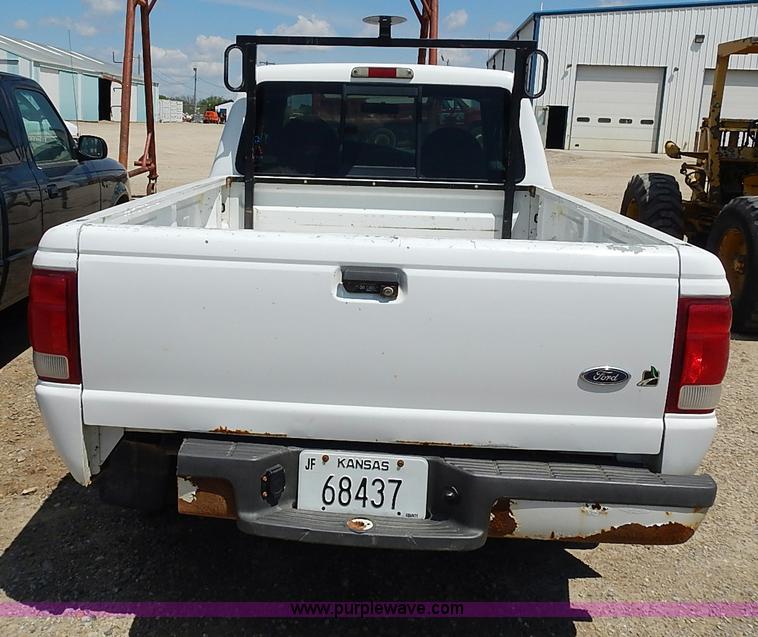 image for item J3203 2000 Ford Ranger XLT SuperCab pickup truck