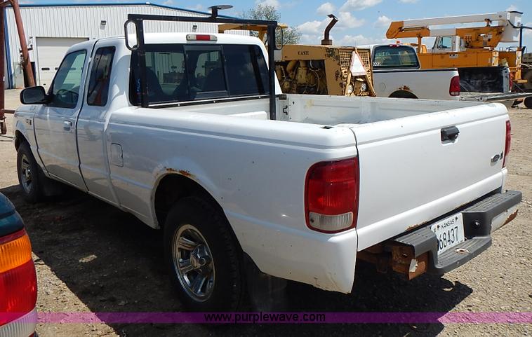 image for item J3203 2000 Ford Ranger XLT SuperCab pickup truck