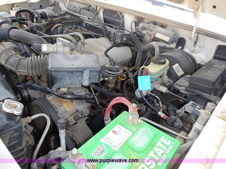 image for item J3203 2000 Ford Ranger XLT SuperCab pickup truck