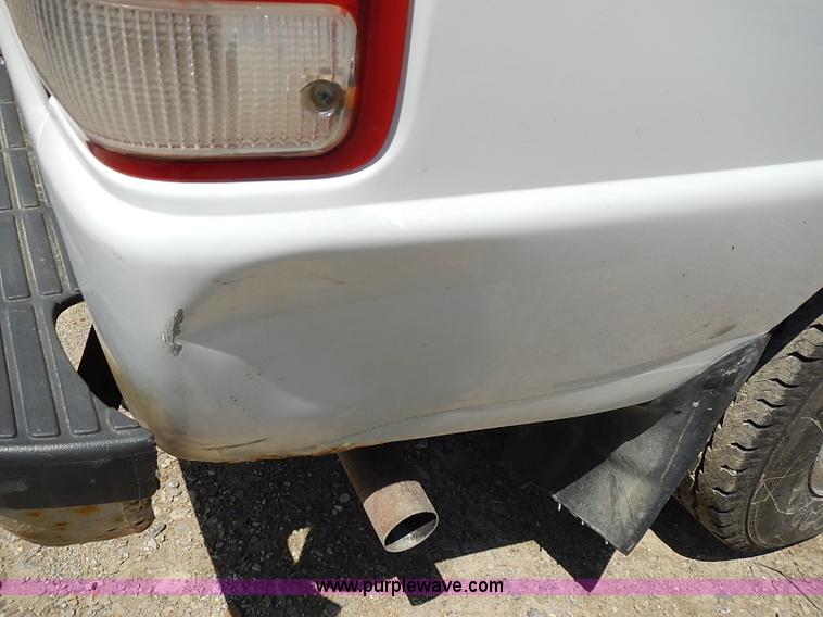 image for item J3203 2000 Ford Ranger XLT SuperCab pickup truck