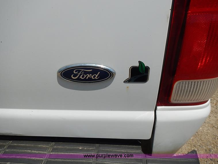 image for item J3203 2000 Ford Ranger XLT SuperCab pickup truck