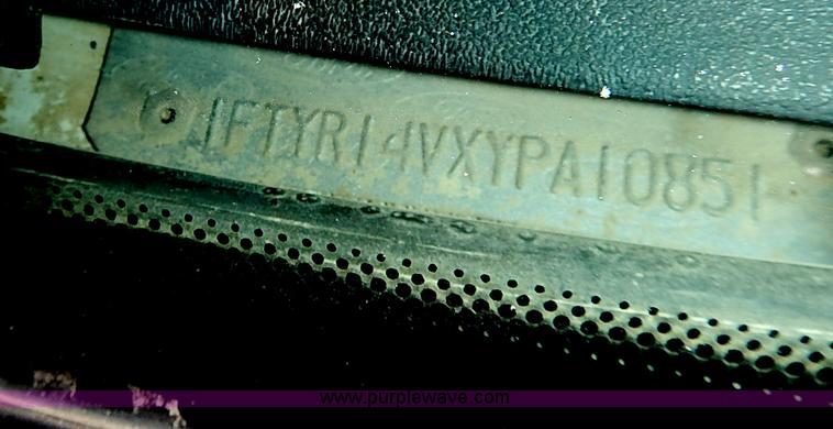 image for item J3203 2000 Ford Ranger XLT SuperCab pickup truck