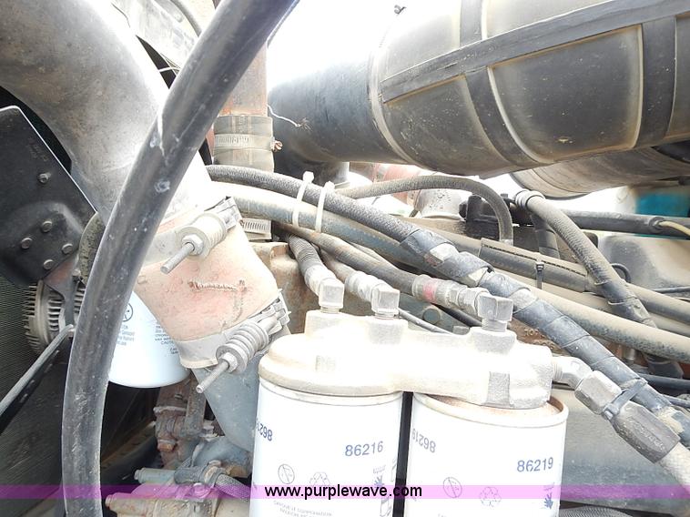 image for item J3211 1991 Mack CH613 semi truck