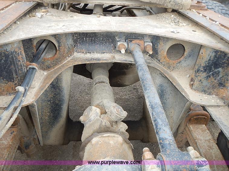 image for item J3211 1991 Mack CH613 semi truck