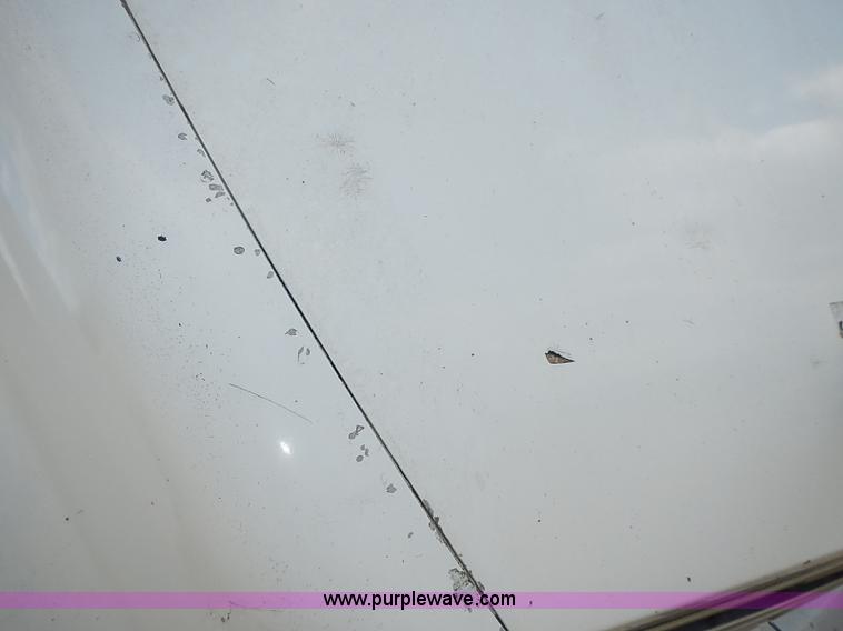 image for item J3211 1991 Mack CH613 semi truck