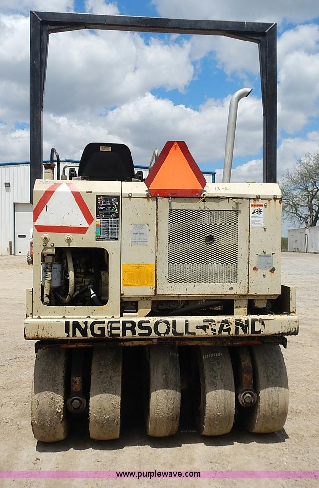 image for item J3212 Ingersoll Rand PT120R pneumatic roller