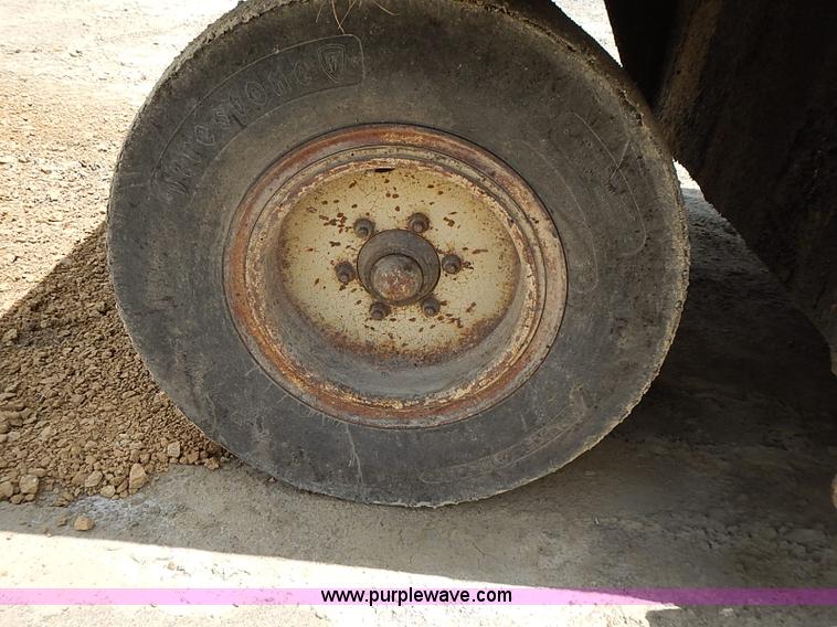 image for item J3212 Ingersoll Rand PT120R pneumatic roller