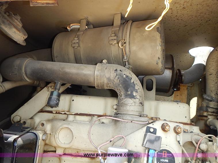 image for item J3212 Ingersoll Rand PT120R pneumatic roller