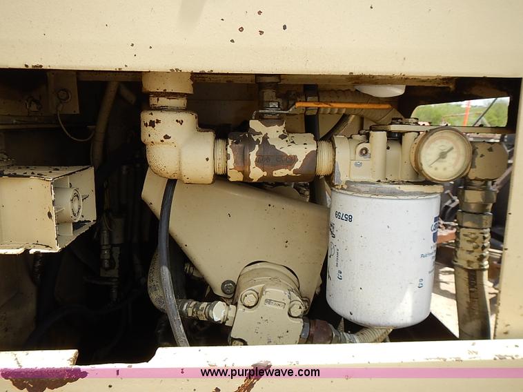 image for item J3212 Ingersoll Rand PT120R pneumatic roller