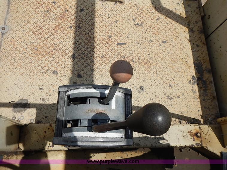 image for item J3212 Ingersoll Rand PT120R pneumatic roller