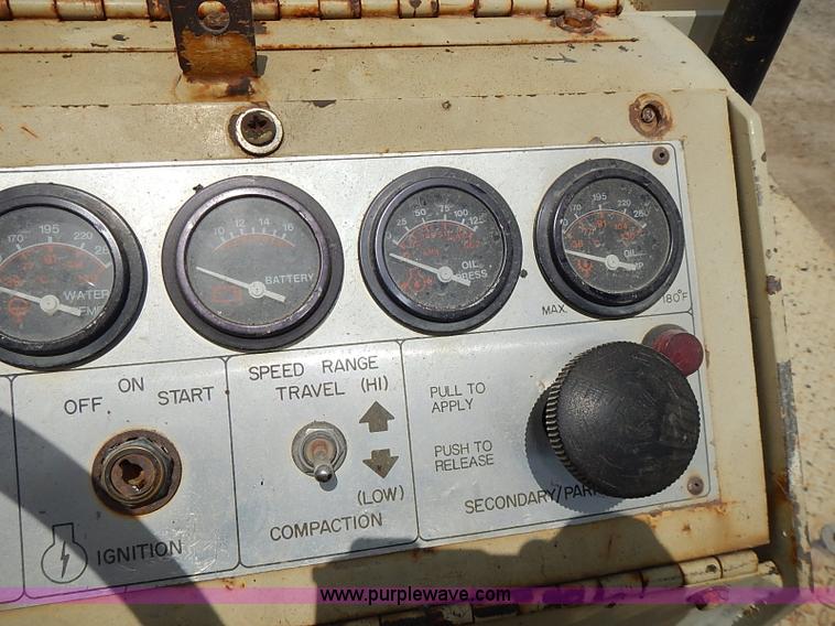 image for item J3212 Ingersoll Rand PT120R pneumatic roller