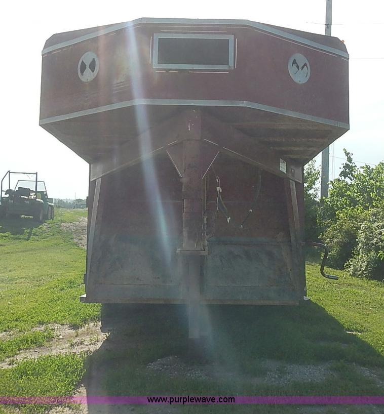 image for item J3213 1991 Titan gooseneck stock trailer