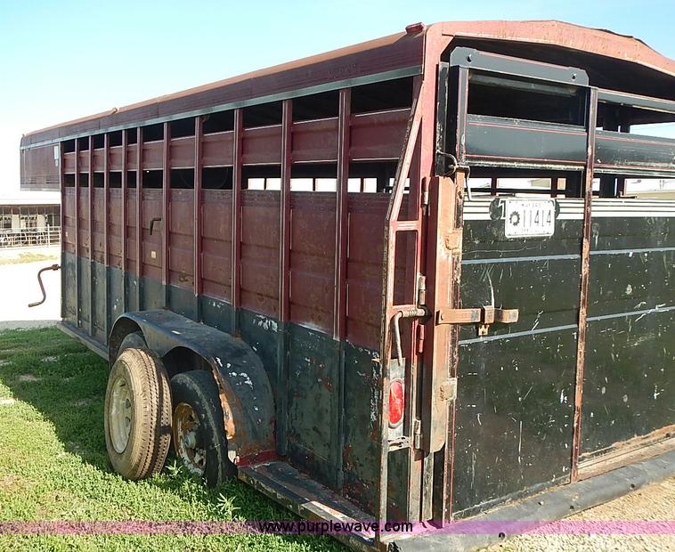 image for item J3213 1991 Titan gooseneck stock trailer