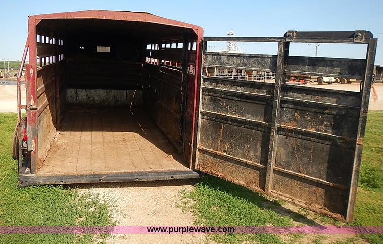 image for item J3213 1991 Titan gooseneck stock trailer