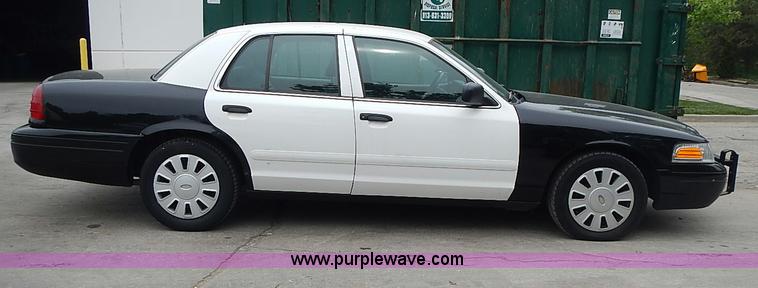 image for item J3214 2007 Ford Crown Victoria Police Interceptor