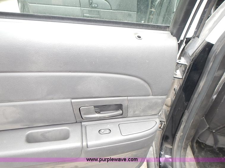 image for item J3214 2007 Ford Crown Victoria Police Interceptor