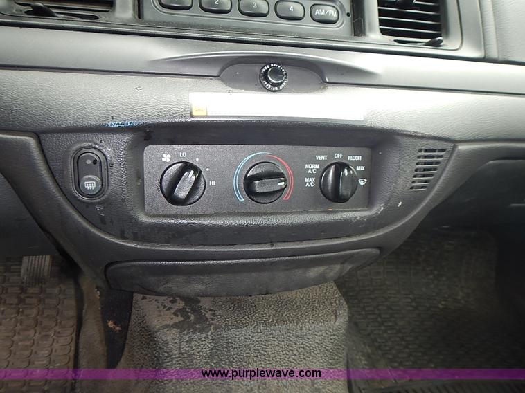 image for item J3214 2007 Ford Crown Victoria Police Interceptor