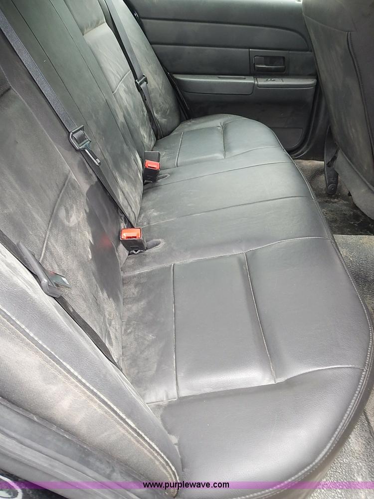image for item J3214 2007 Ford Crown Victoria Police Interceptor