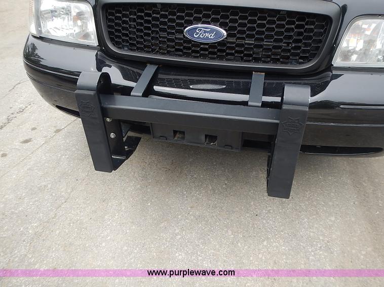 image for item J3214 2007 Ford Crown Victoria Police Interceptor