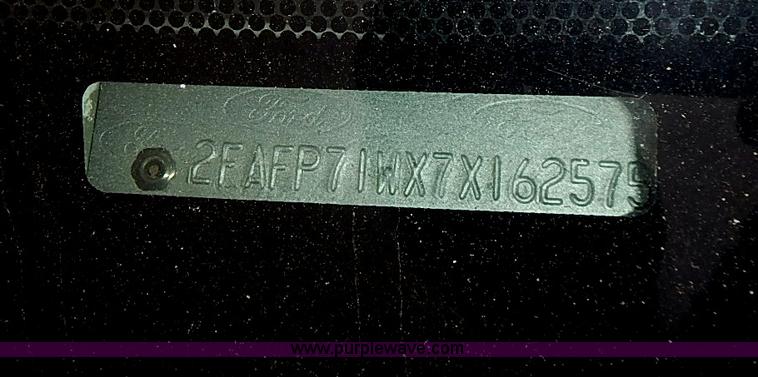 image for item J3214 2007 Ford Crown Victoria Police Interceptor