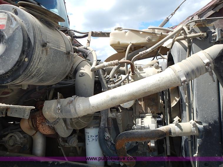 image for item J3218 1997 Ford LT8000 truck cab and chassis