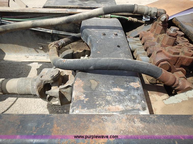 image for item J3218 1997 Ford LT8000 truck cab and chassis