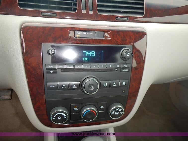 image for item J3237 2008 Chevrolet Impala LS