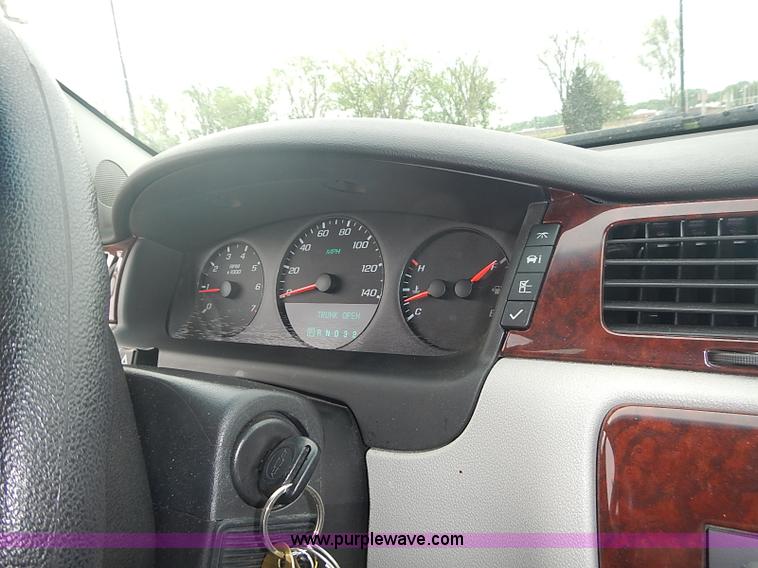 image for item J3237 2008 Chevrolet Impala LS