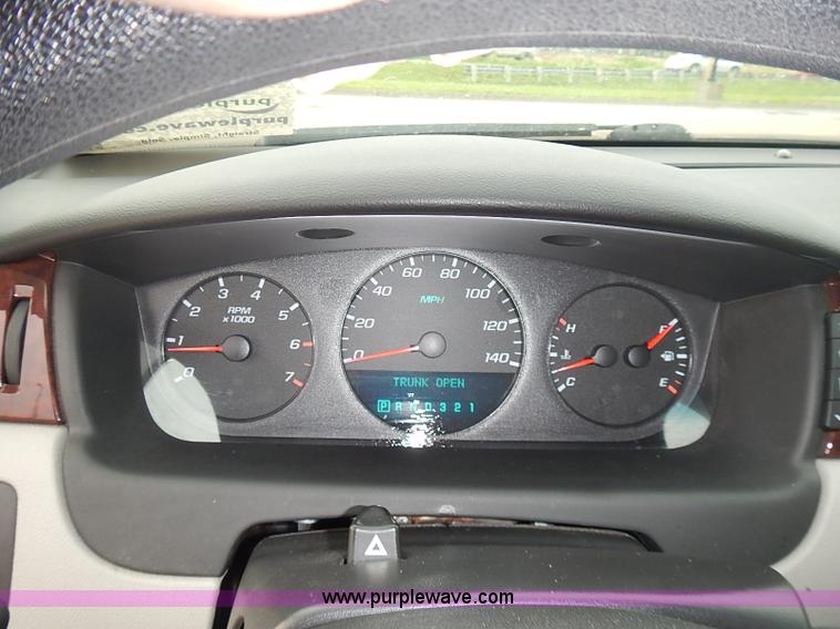 image for item J3237 2008 Chevrolet Impala LS