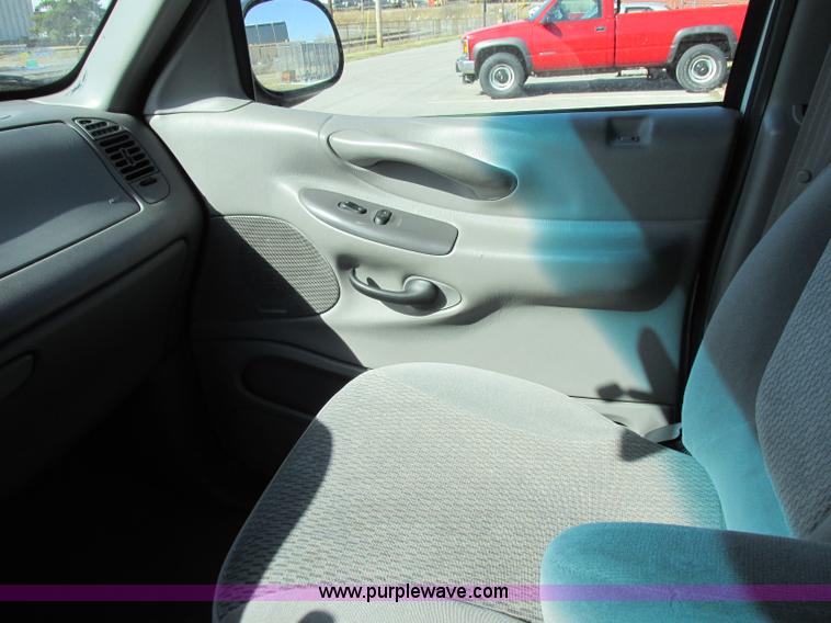 image for item Z9197 1997 Ford Expedition XLT SUV