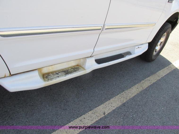 image for item Z9197 1997 Ford Expedition XLT SUV