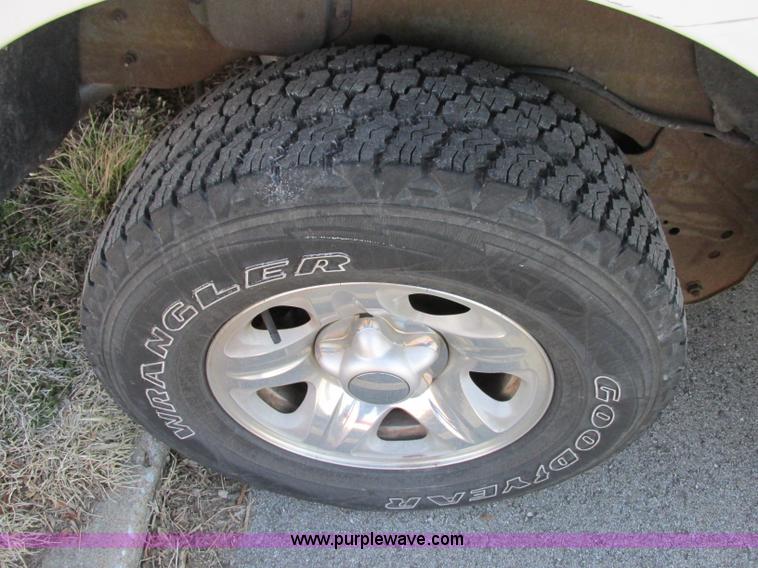 image for item Z9197 1997 Ford Expedition XLT SUV