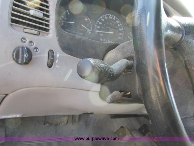 image for item Z9199 1996 Ford Ranger XL pickup truck