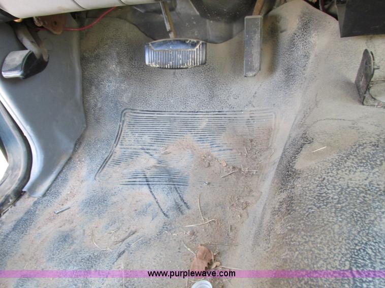 image for item Z9199 1996 Ford Ranger XL pickup truck