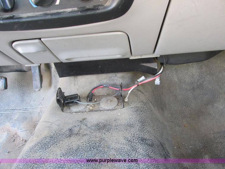 image for item Z9199 1996 Ford Ranger XL pickup truck