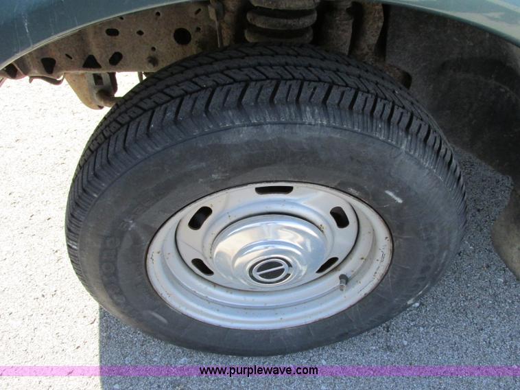 image for item Z9199 1996 Ford Ranger XL pickup truck