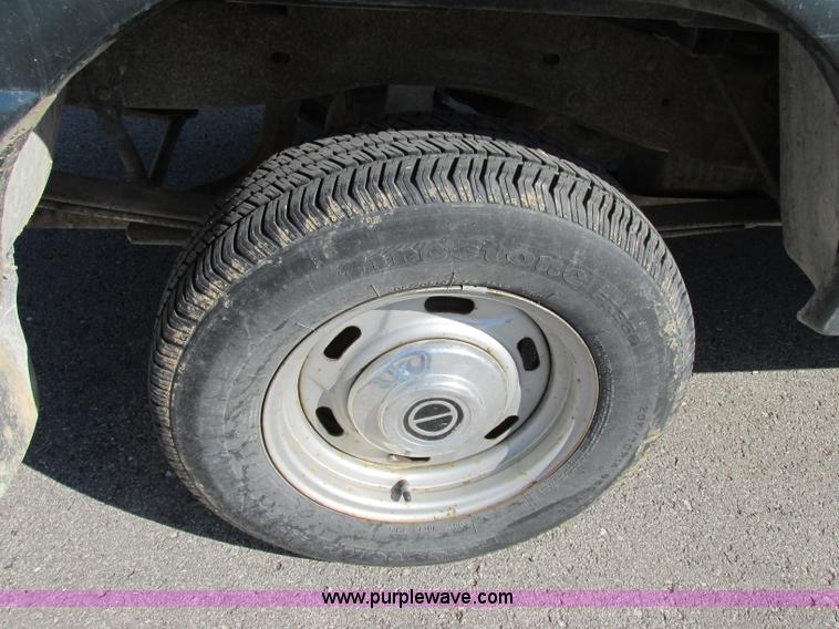 image for item Z9199 1996 Ford Ranger XL pickup truck