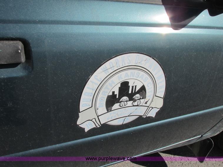 image for item Z9199 1996 Ford Ranger XL pickup truck