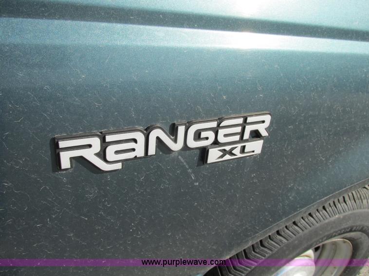 image for item Z9199 1996 Ford Ranger XL pickup truck