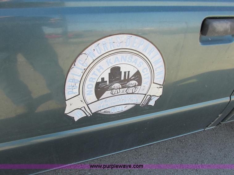 image for item Z9199 1996 Ford Ranger XL pickup truck