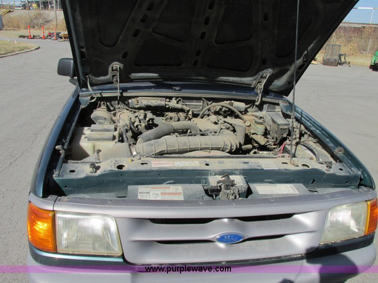 image for item Z9199 1996 Ford Ranger XL pickup truck