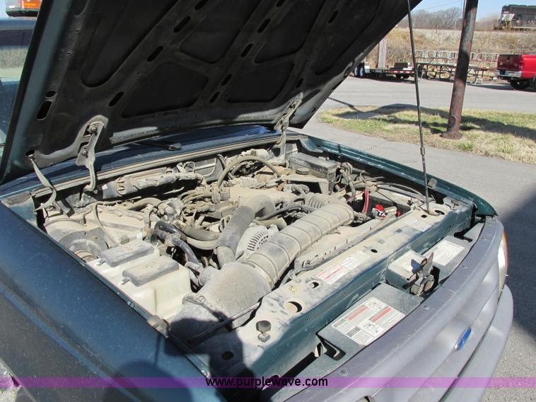 image for item Z9199 1996 Ford Ranger XL pickup truck