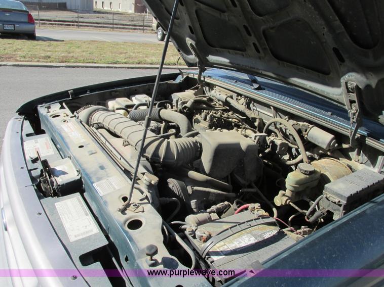 image for item Z9199 1996 Ford Ranger XL pickup truck